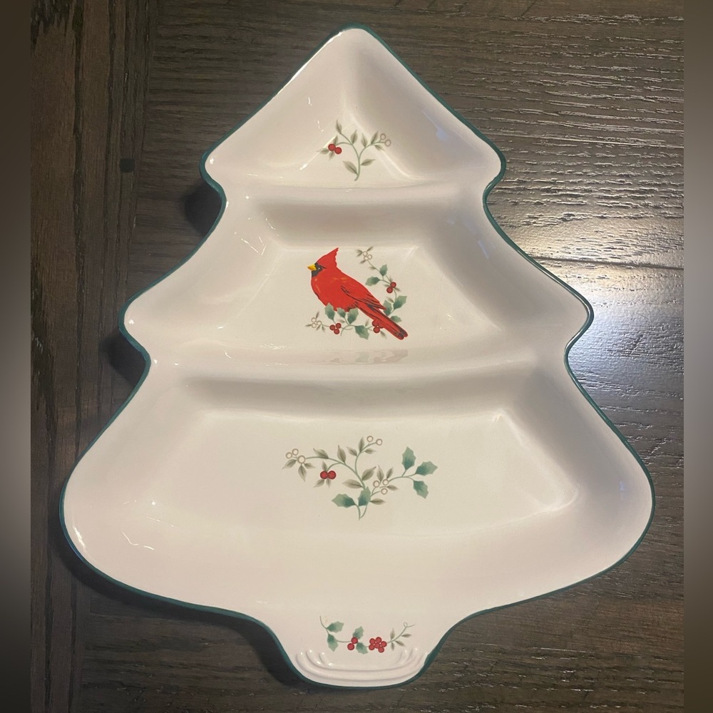 Pfaltzgraff Winterberry Christmas Tree Serving Platter
